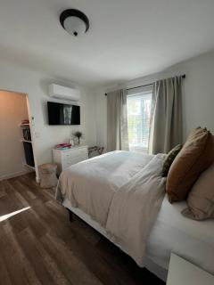 Charming Cozy Studio 5 Minutes from Sofi Stadium - 1