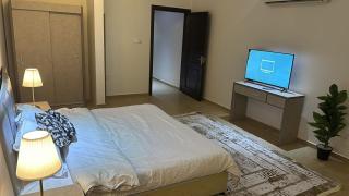 غرفة وصالة بسلطانه مريحة وهادئة - 6