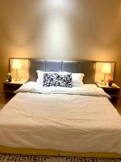 غرفة وصالة بسلطانه مريحة وهادئة - 2