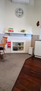 Blue Jay Cottage - Spacious 80m2 Retreat - 4