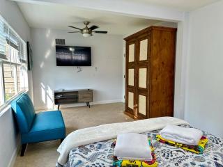 Spacious family vacation close to the beach - 3