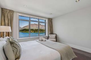 Lakes Edge Villa - 4