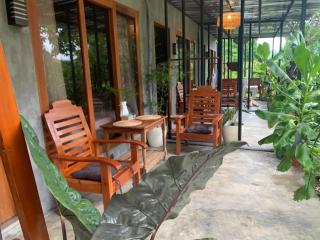 The Grove Bed and Breakfast - 9