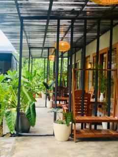 The Grove Bed and Breakfast - 8