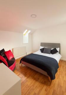 Modern 3-Bed Townhouse Manchester City Centre Free Parking - 7