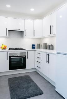 Modern 3-Bed Townhouse Manchester City Centre Free Parking - 2