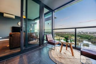 Horizon King-bed Lux Apt Free Parking - 3