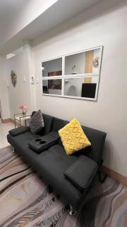 Netflix Ready Modern Condo SHORE 3 B01-1505 - 8