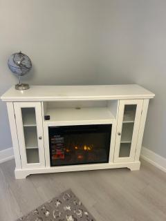 Modern Stylish Beautiful Room & Den - 5