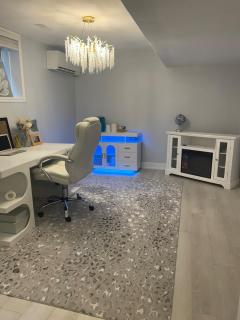 Modern Stylish Beautiful Room & Den - 3