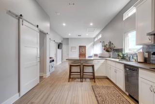 Modern Adorable Arboretum bungalow - 7