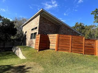 Modern Adorable Arboretum bungalow - 3