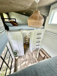 Tiny House Experience in Design District - 7