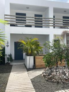 Boho garden Apt B - 0