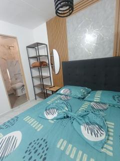 E2P RENOVADO y BELLO APARTAMENTO EN LAURELES ESTADiO - 2