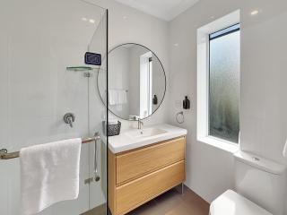 Parkside 1 bedroom home, Whisper quiet - 8