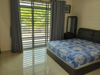 Adeline's Homestay Balik Pulau - 3