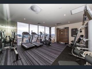 LvL29 Rooftop Pool Carpark Netflix by Stylish Stays - 8