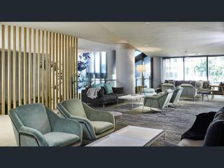 LvL29 Rooftop Pool Carpark Netflix by Stylish Stays - 2