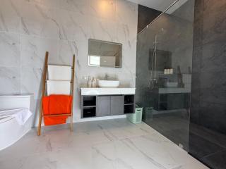 Brand new Luxury Pool Villa Seaview Rooftop - 2