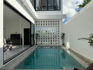 Brand new Luxury Pool Villa Seaview Rooftop - 1
