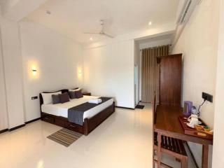 Asai surf in Arugambay - 2