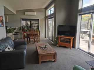 Apartment style Beach House. Birdlings Flat - 1