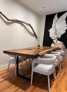 4 BEDS Private Patio Central Modern Stay - 6