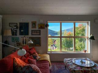 Mountain House With Lakeview For Large Families - 9