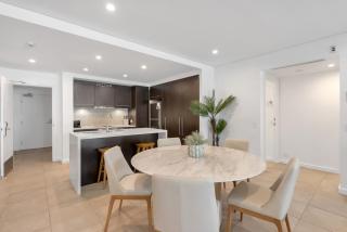 Infinity's Edge - Poolside Retreat at Temple Resort - 5