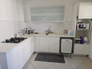 מיני פנטהאוס נווה גן Mini Penthouse by Lake Neve Gan - 3