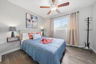 Modern 2br2ba W King Bed, Pool Gym #10 - 6