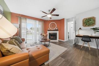 Modern 2br2ba W King Bed, Pool Gym #10 - 4