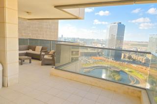 מיני פנטהאוס נווה גן Mini Penthouse by Lake Neve Gan - 9