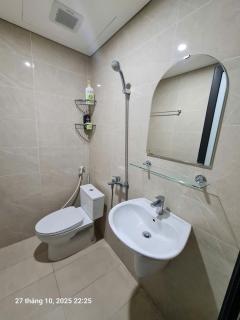 The Delice house near Train street, old Quarter - 3