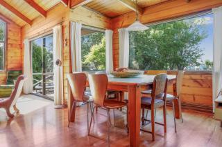 Hosts on the Coast Orchard Views - 3