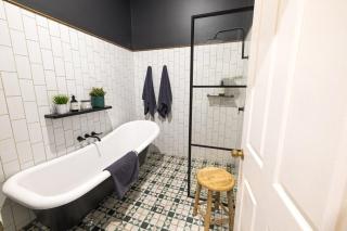 Clayfield Family Home - Close to City and Airport - 1