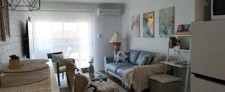 Delightful Unit Near CBD & Beach, Free Parking - 0
