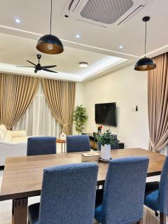 The Colony Homestay - 0