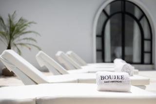 Boujee Boutique Hotel - 8