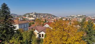 Top floor apartment with great city view - 8