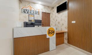 Itsy Hotels Everest Leela Residency - 9