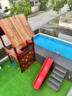 The Colony Homestay - 3