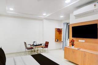 Super Townhouse Oak Public Garden Hanamkonda Formerly Vishnu Grand - 9