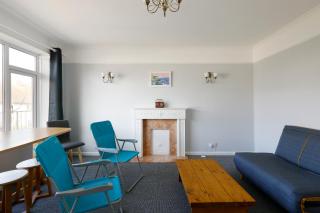 Spacious 2-Bedroom Flat Near Rottingdean Beach & Windmill - 0