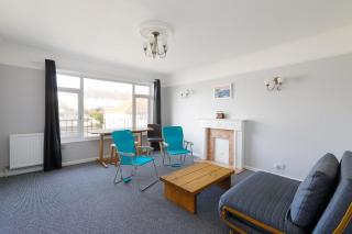 Spacious 2-Bedroom Flat Near Rottingdean Beach & Windmill - 4