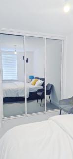 Lovely accomodation with free parking & WiFi - 8