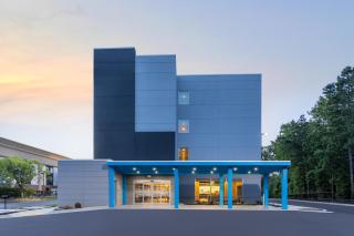 Tru By Hilton Commerce - 9