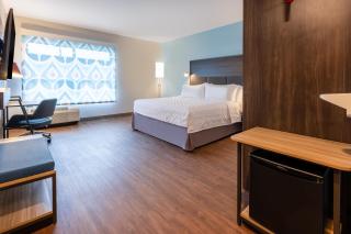 Tru By Hilton Commerce - 1