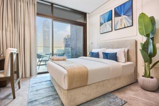 Modern Studio in Business Bay with Pool, Gym & Canal View - 0